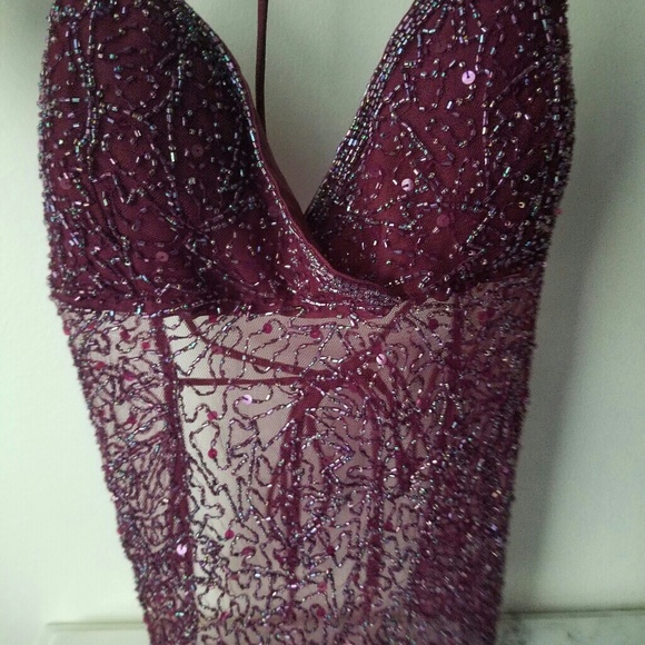 Venus Beaded Halter Top, Size Medium - Picture 6 of 8